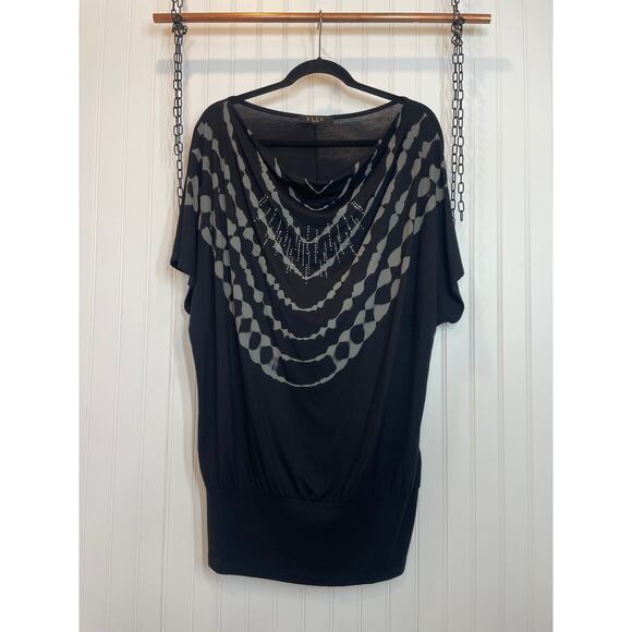 B.L.E.U. Womens Black Cowl neck Short Sleeve Top & Drawstring Short Bundle 2X - Picture 2 of 10